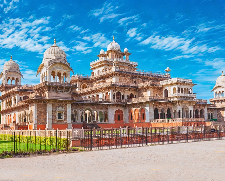 From Delhi: Jaipur City Private Day Tour by Fast Train